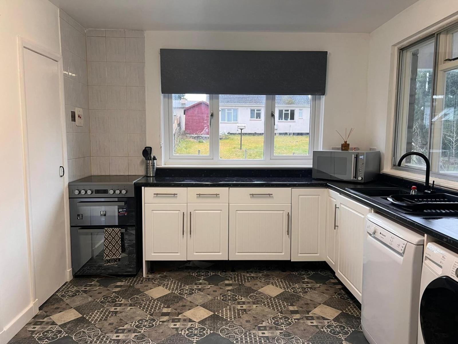 Shared House In Central Location Инвернес Екстериор снимка