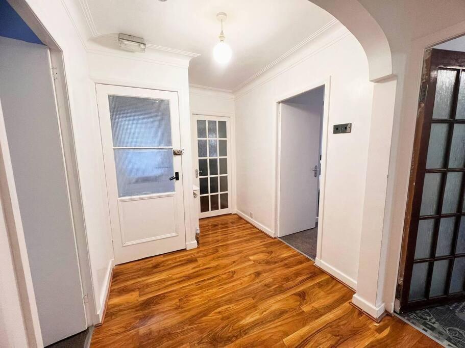 Shared House In Central Location Инвернес Екстериор снимка