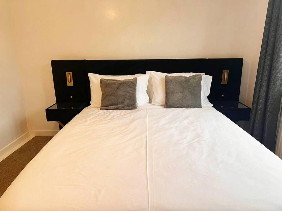 Shared House In Central Location Инвернес Екстериор снимка