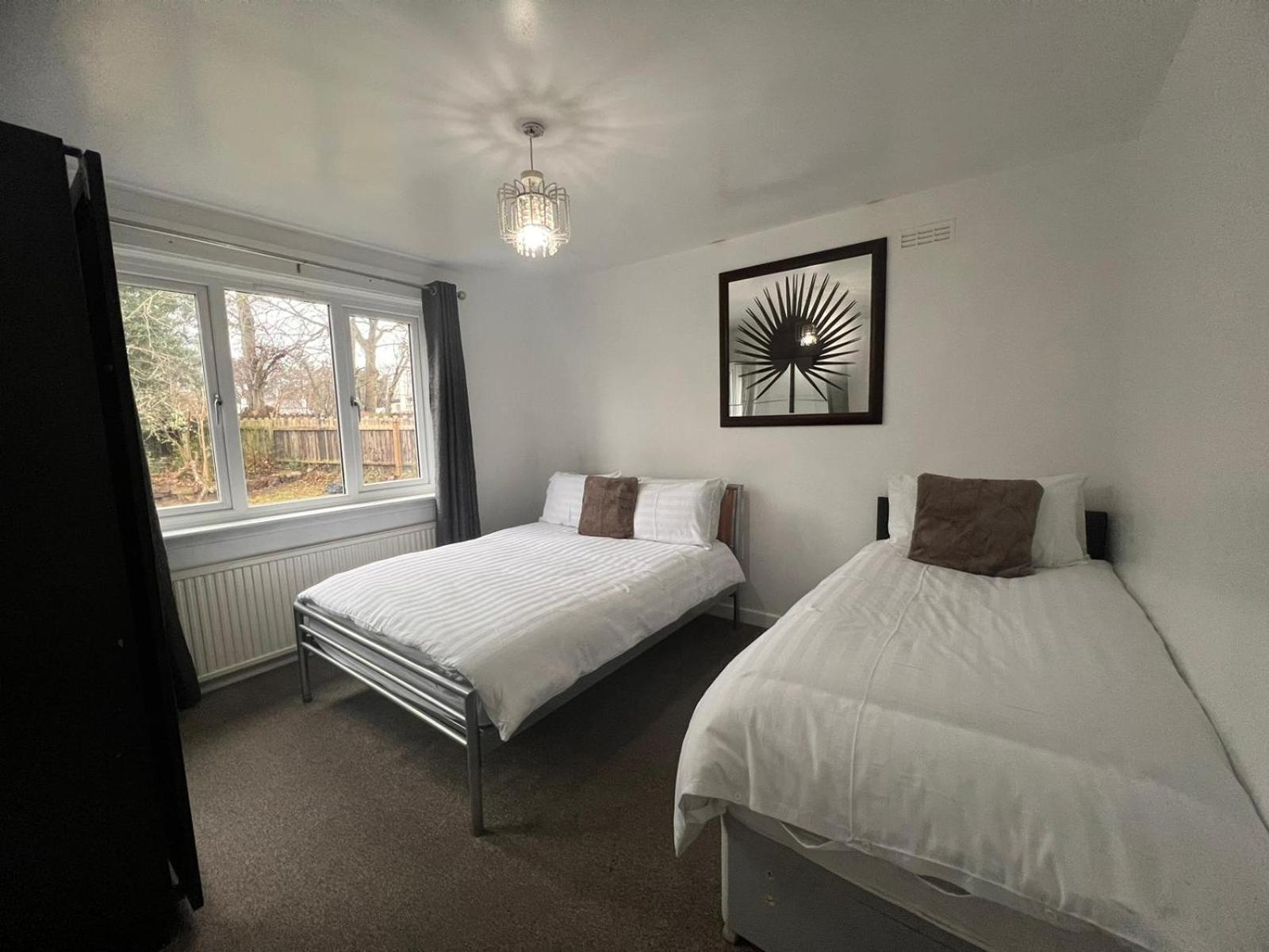 Shared House In Central Location Инвернес Екстериор снимка
