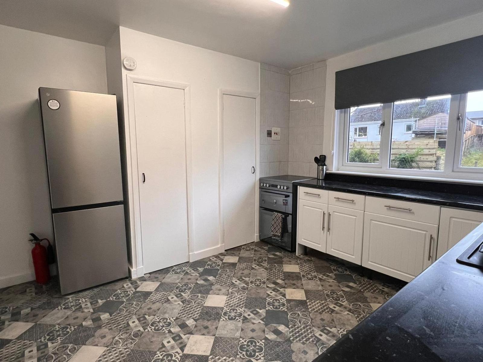Shared House In Central Location Инвернес Екстериор снимка