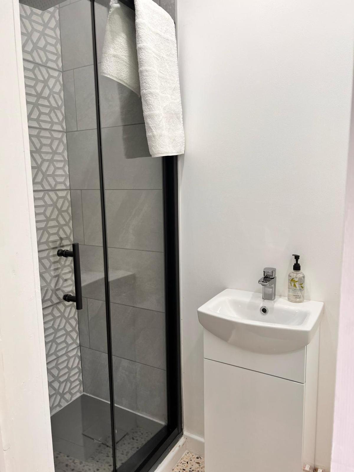 Shared House In Central Location Инвернес Екстериор снимка